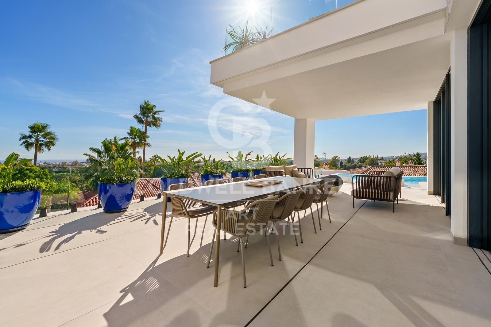 Außergewöhnliche zeitgenössische Villa in La Quinta mit Panoramablick