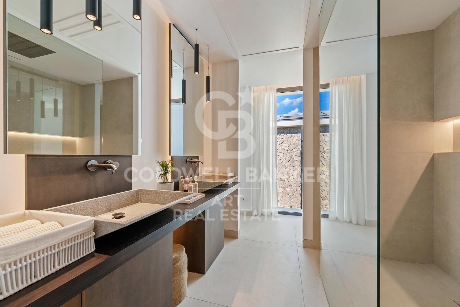 Außergewöhnliche zeitgenössische Villa in La Quinta mit Panoramablick