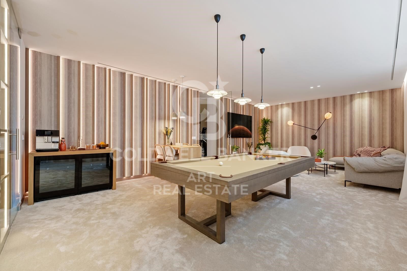 Exceptional Contemporary Villa in La Quinta with Panoramic Views