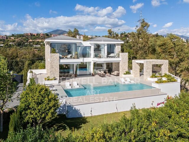 Außergewöhnliche Villa in La Quinta mit spektakulärem Meer- und Bergblick