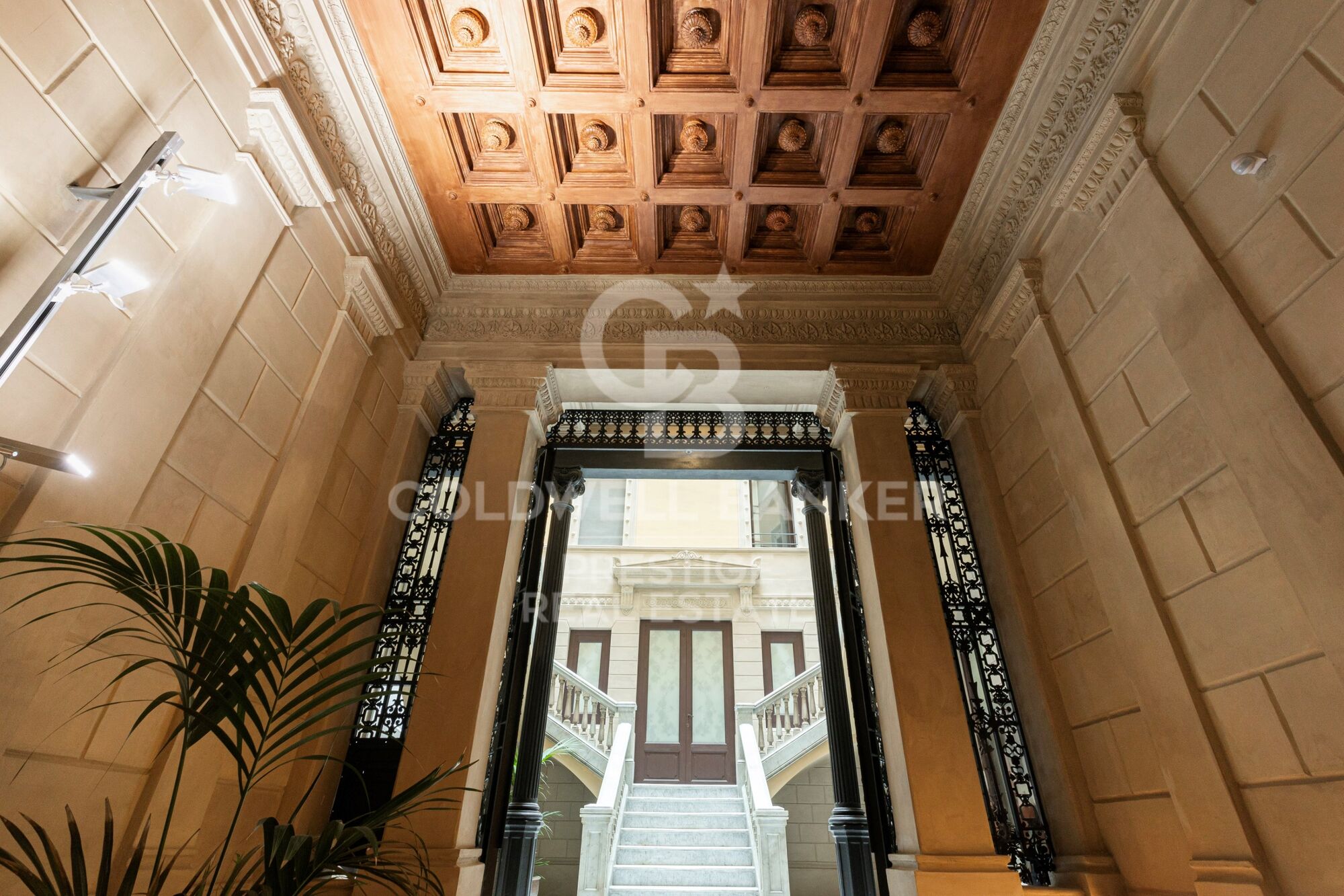 For sale refurbished penthouse with terrace and optional parking in Rambla Cataluña ,Barcelona