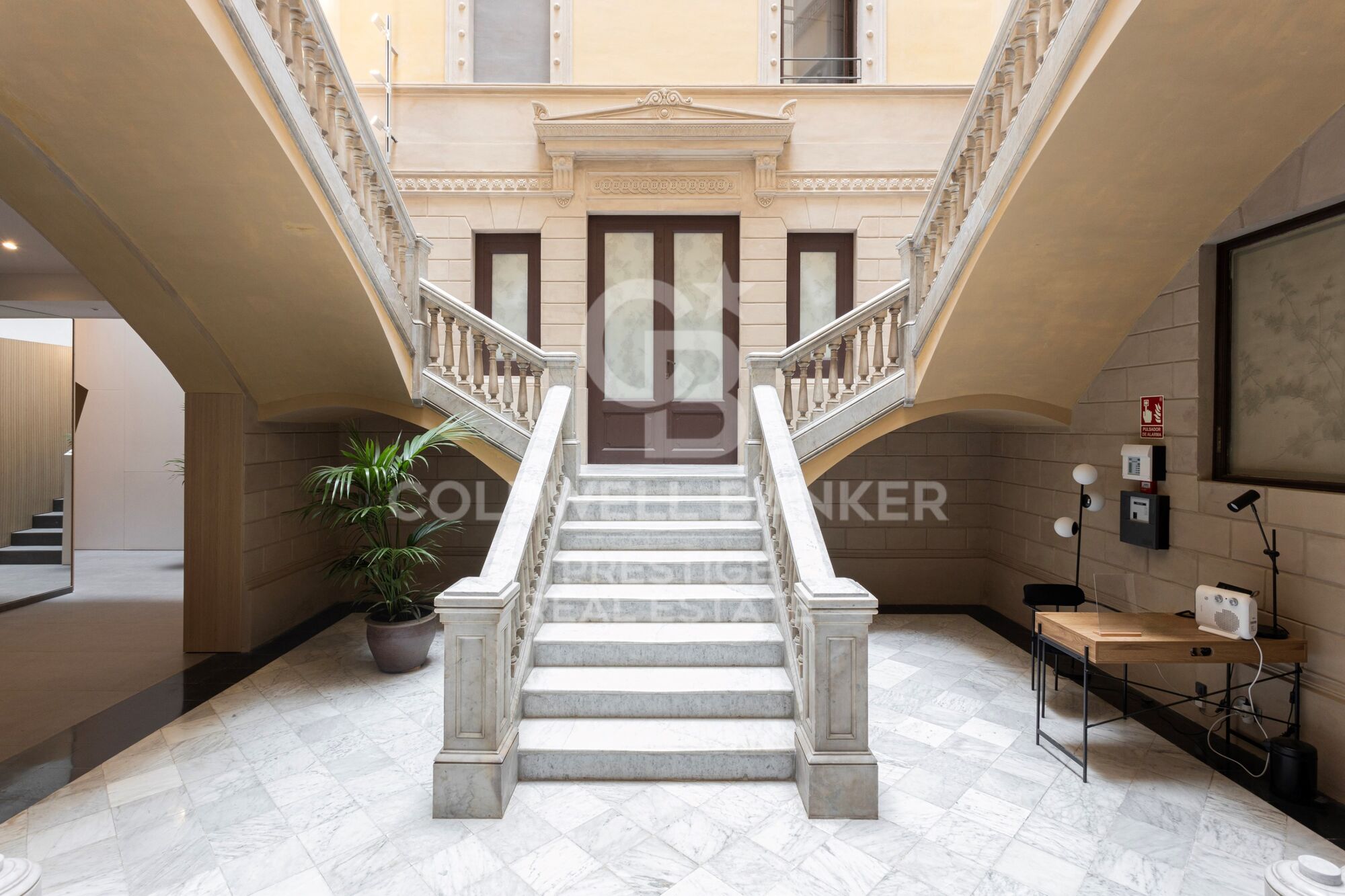 En venta ático reformado con terraza y opción a parking en Rambla Cataluña , Barcelona