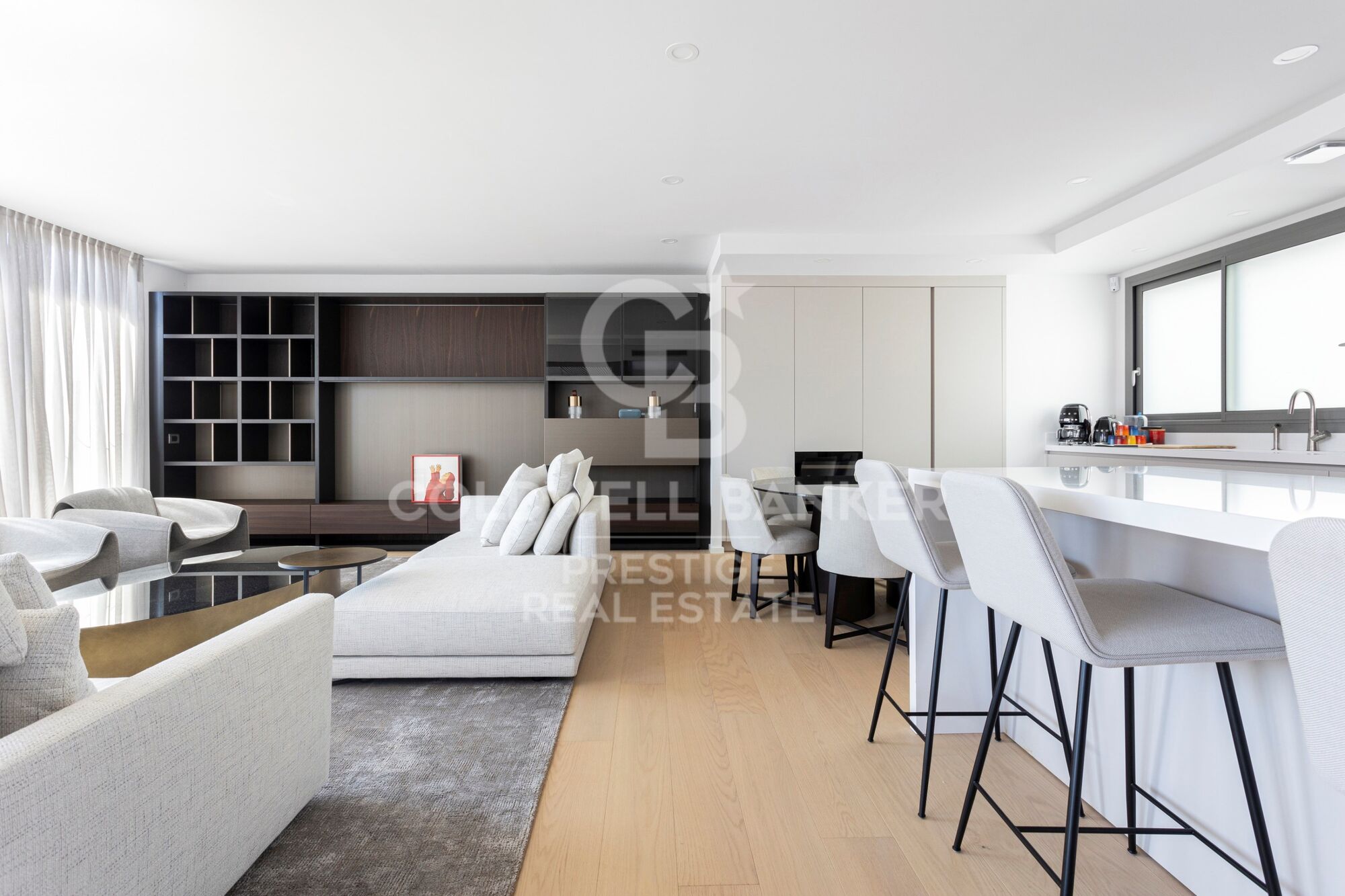 En venta ático reformado con terraza y opción a parking en Rambla Cataluña , Barcelona