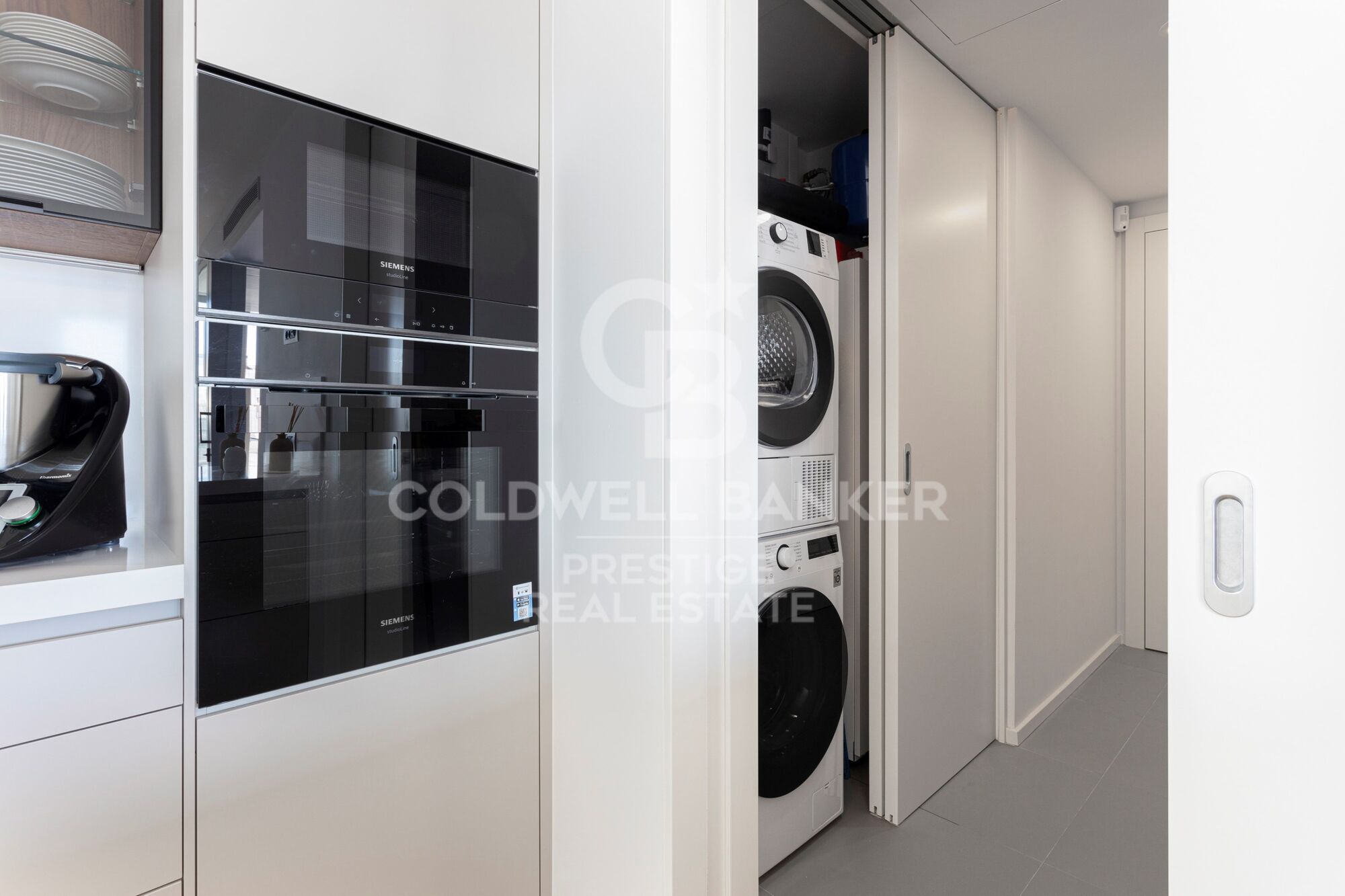 En venta ático reformado con terraza y opción a parking en Rambla Cataluña , Barcelona