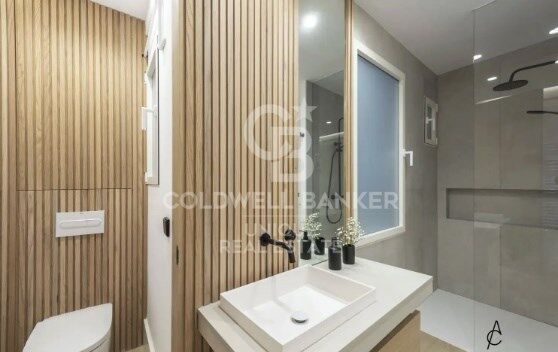 Renovated exterior flat in Justicia, Madrid
