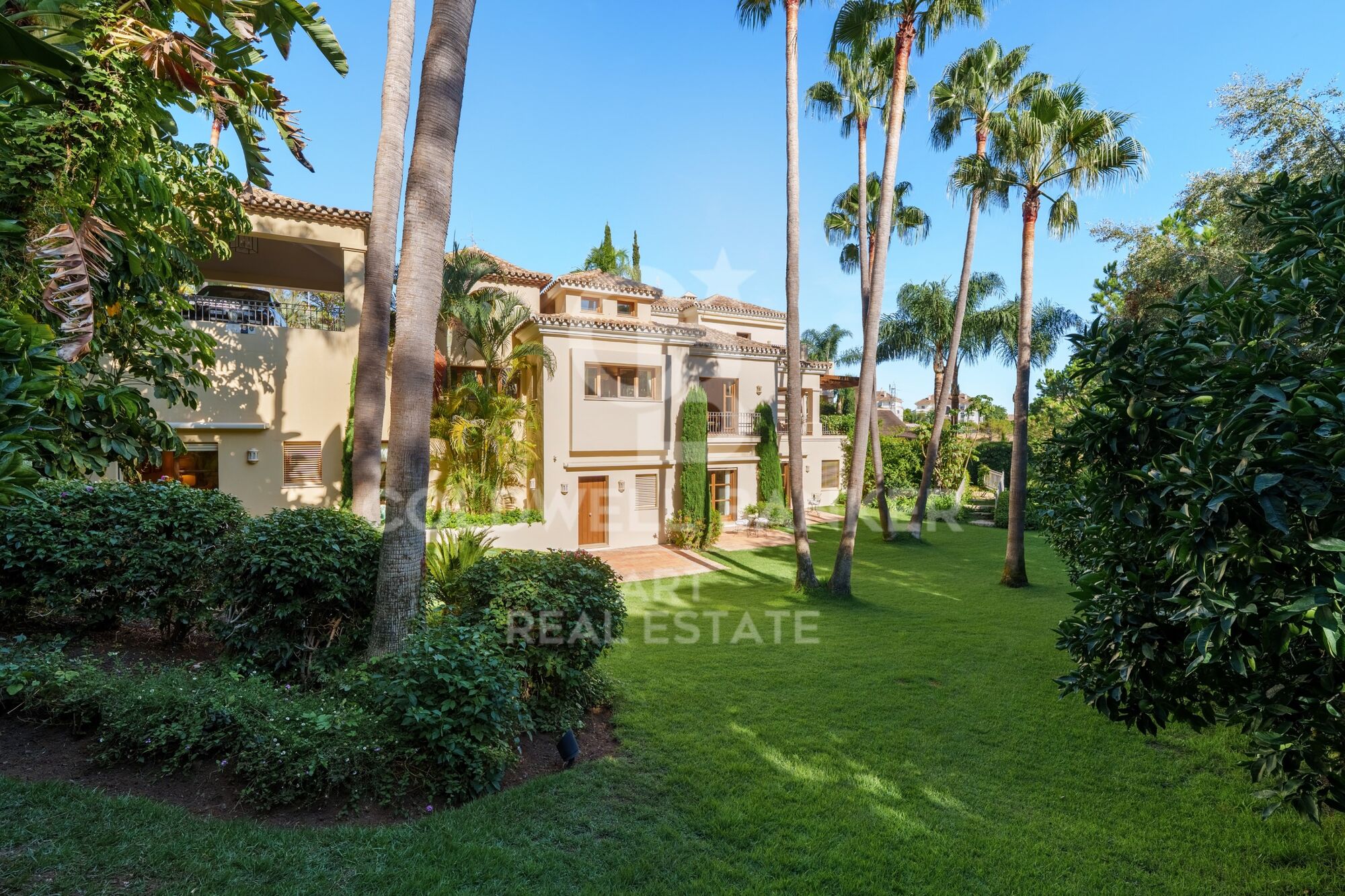 Excepcional villa de estilo andaluz en Golden Mile- Marbella