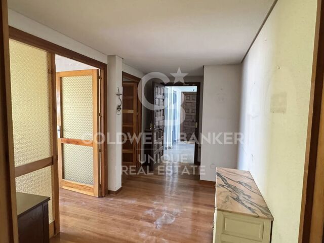 Apartment to renovate in Chamberí, Madrid