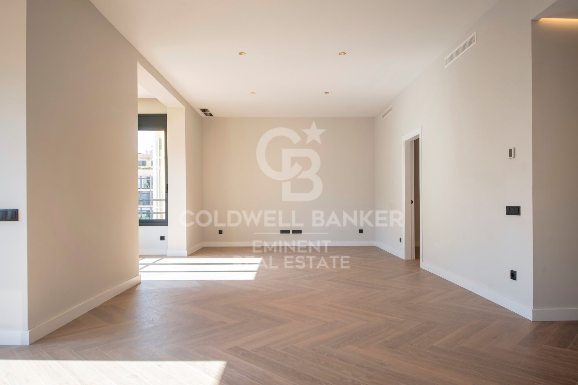 Elegante, renovierte 150 m² Wohnung in einem historischen Gebäude nahe der Rambla Catalunya