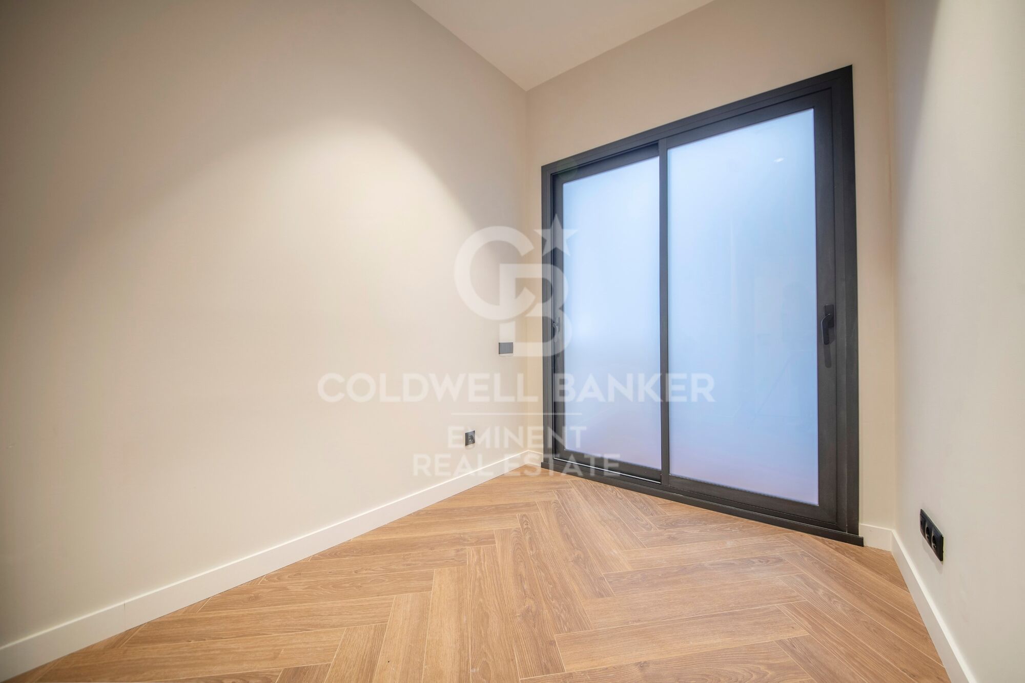 Elegante, renovierte 150 m² Wohnung in einem historischen Gebäude nahe der Rambla Catalunya