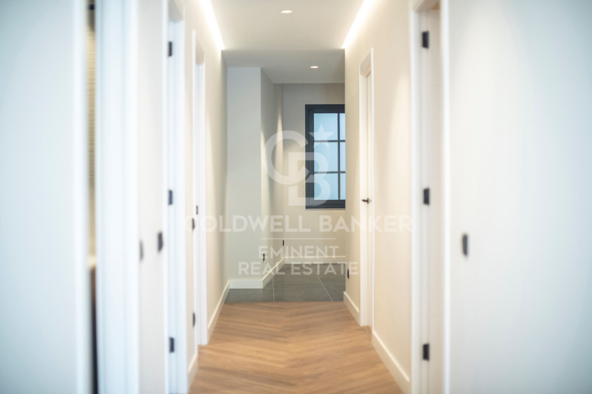 Elegante, renovierte 150 m² Wohnung in einem historischen Gebäude nahe der Rambla Catalunya