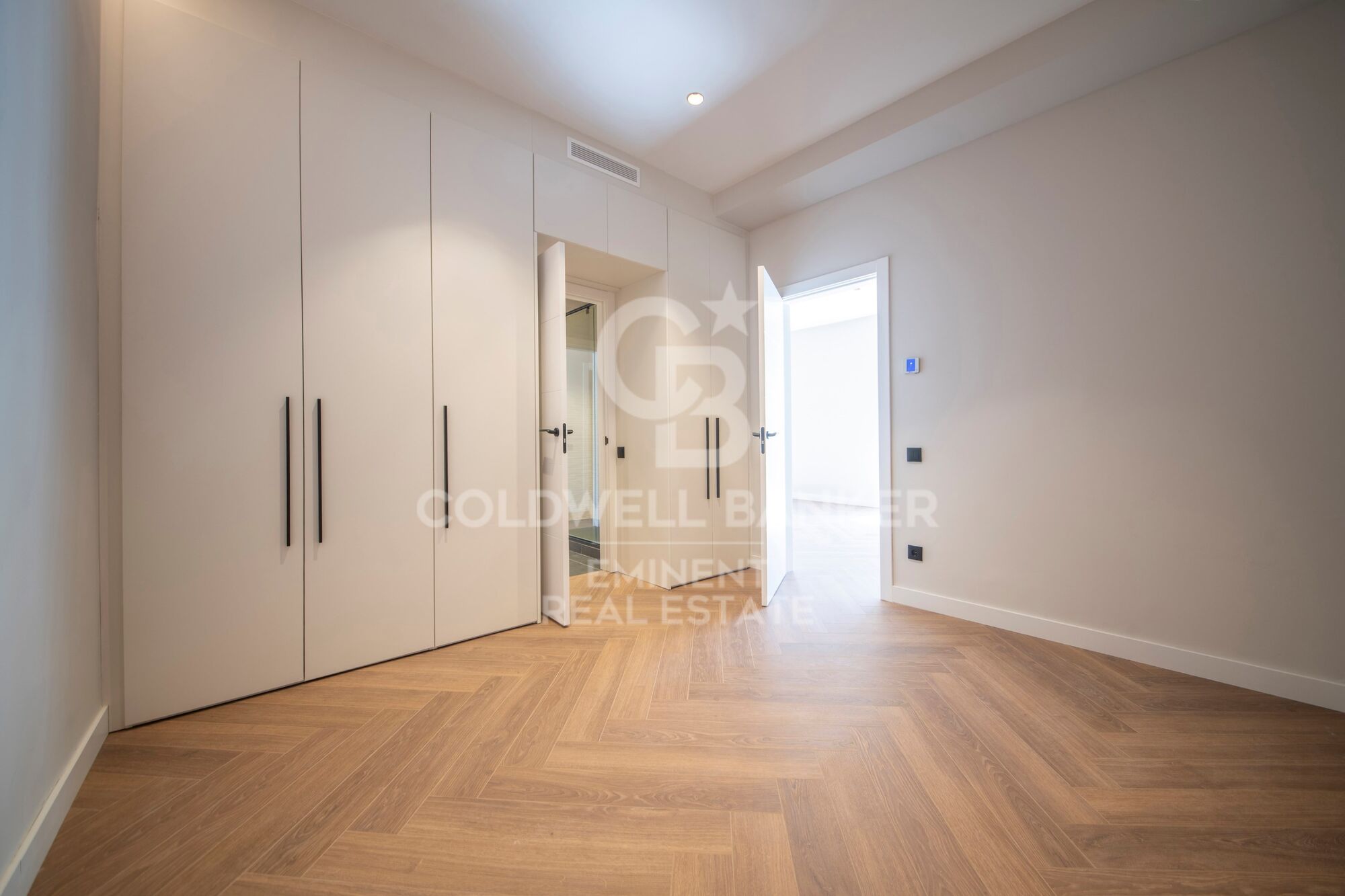 Elegante, renovierte 150 m² Wohnung in einem historischen Gebäude nahe der Rambla Catalunya