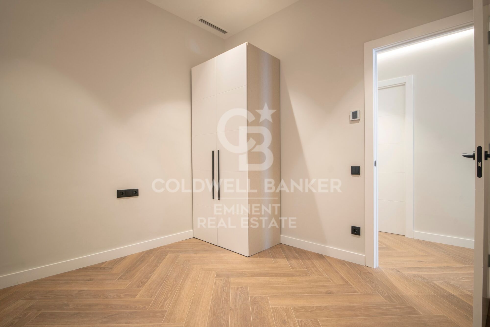 Elegante, renovierte 150 m² Wohnung in einem historischen Gebäude nahe der Rambla Catalunya
