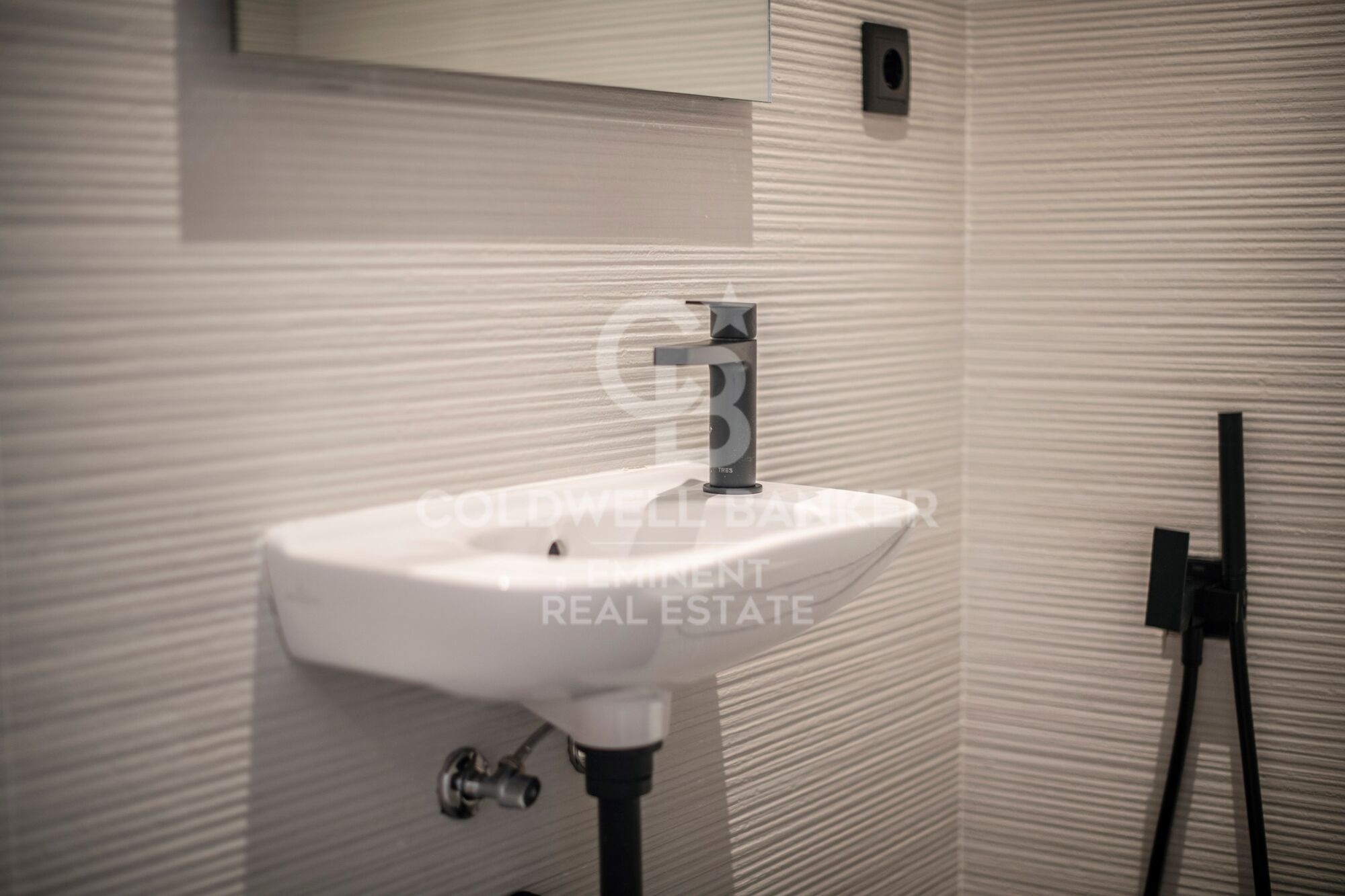 Elegante, renovierte 150 m² Wohnung in einem historischen Gebäude nahe der Rambla Catalunya