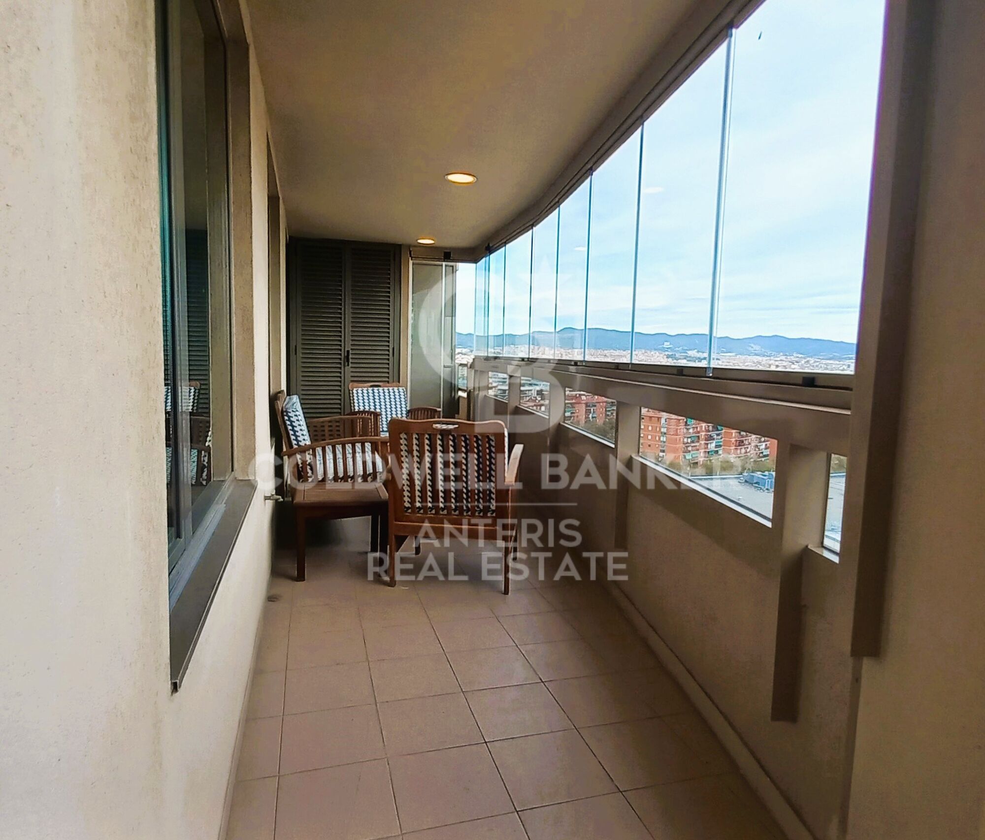 Housing with unobstructed views and common areas