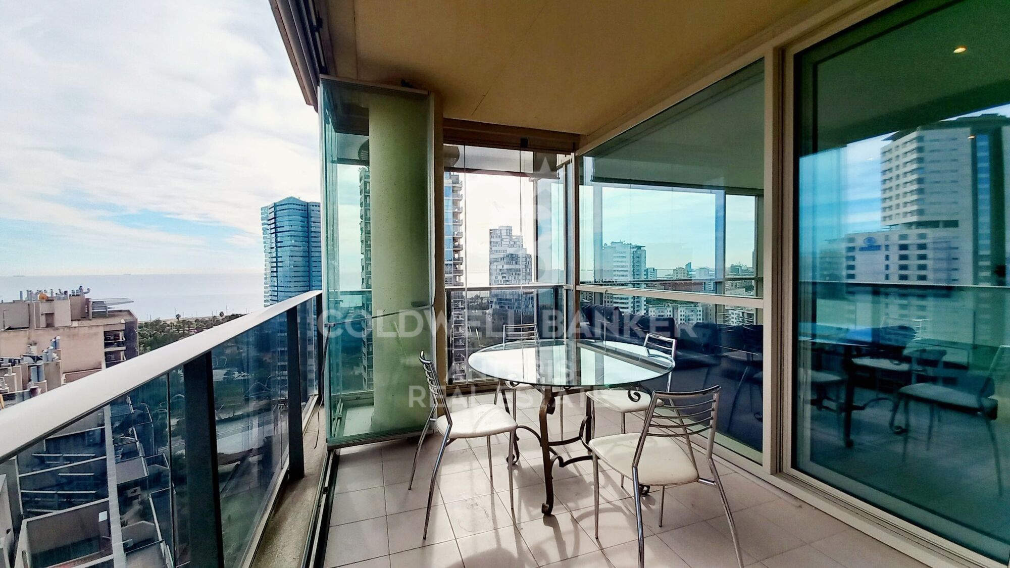 Vivienda con vistas despejadas y zonas comunes