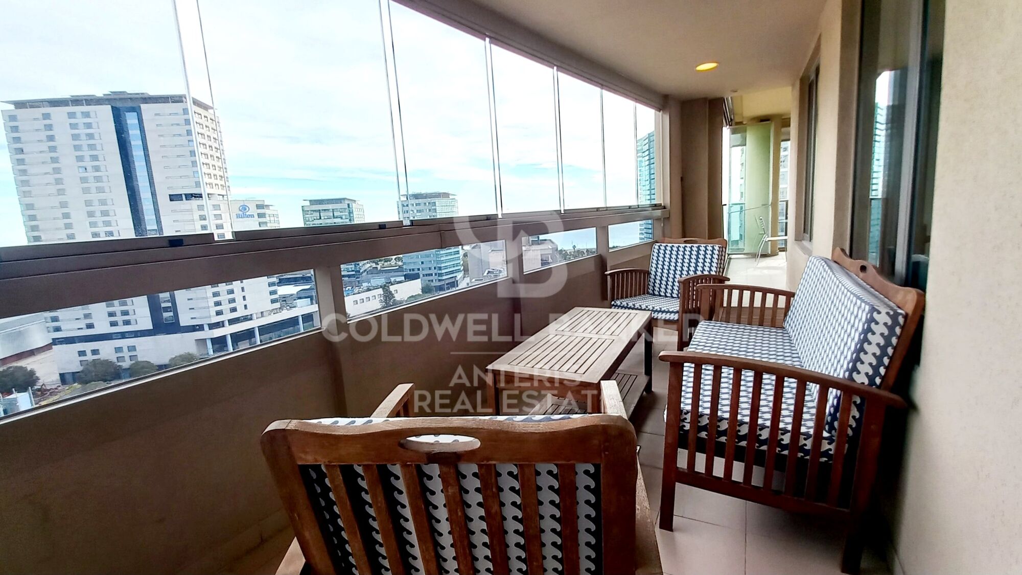 Vivienda con vistas despejadas y zonas comunes