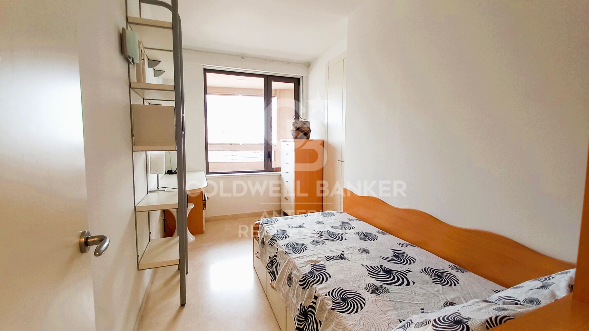 Vivienda con vistas despejadas y zonas comunes