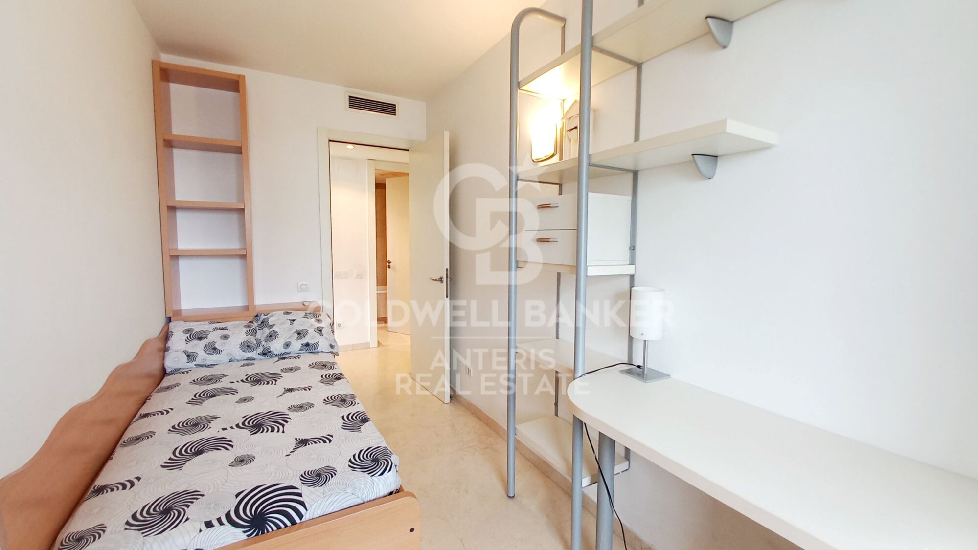 Vivienda con vistas despejadas y zonas comunes