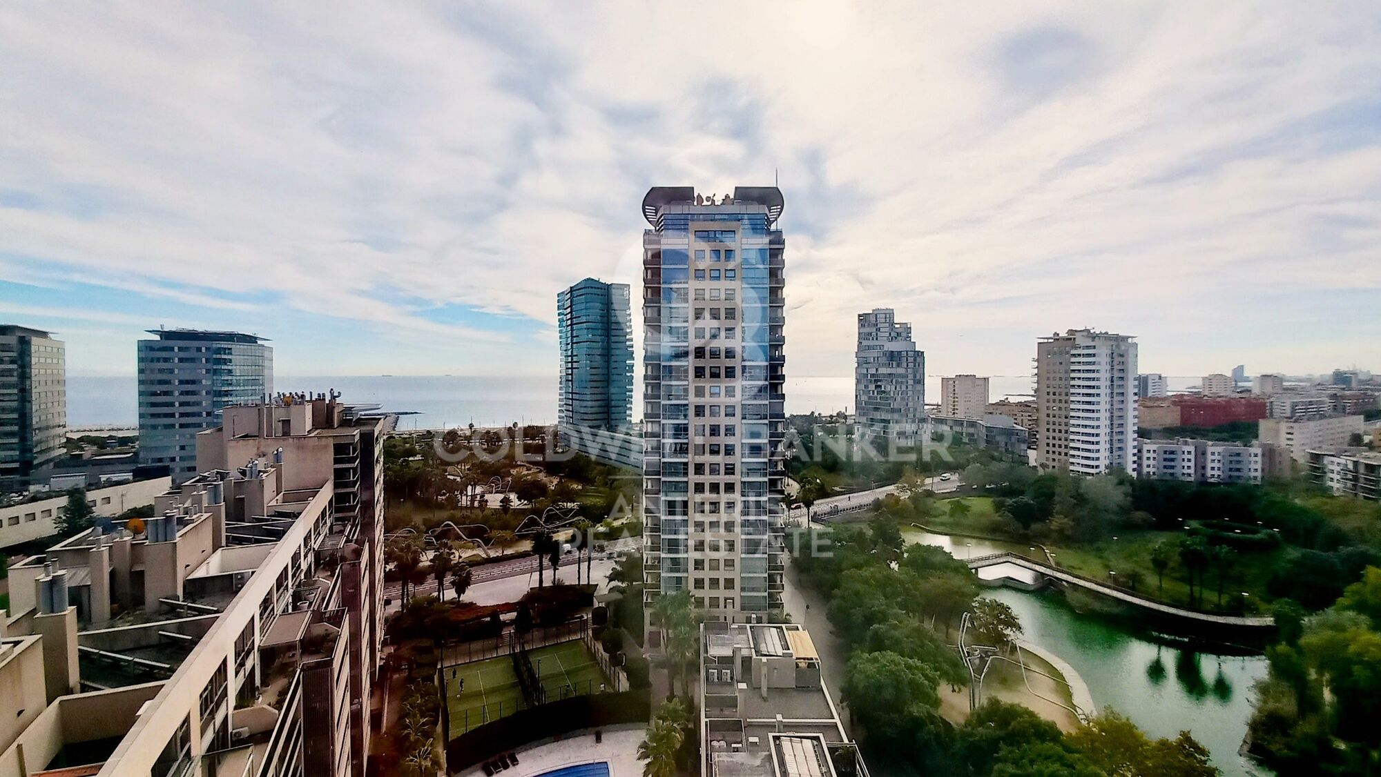 Vivienda con vistas despejadas y zonas comunes
