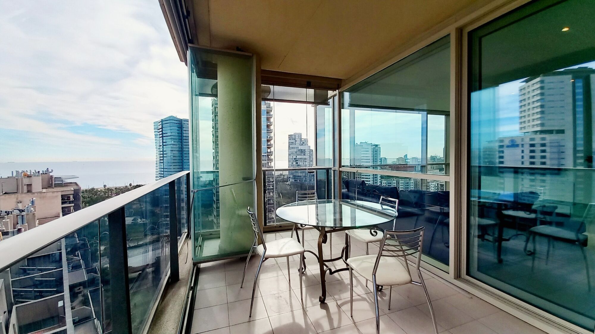 Housing with unobstructed views and common areas