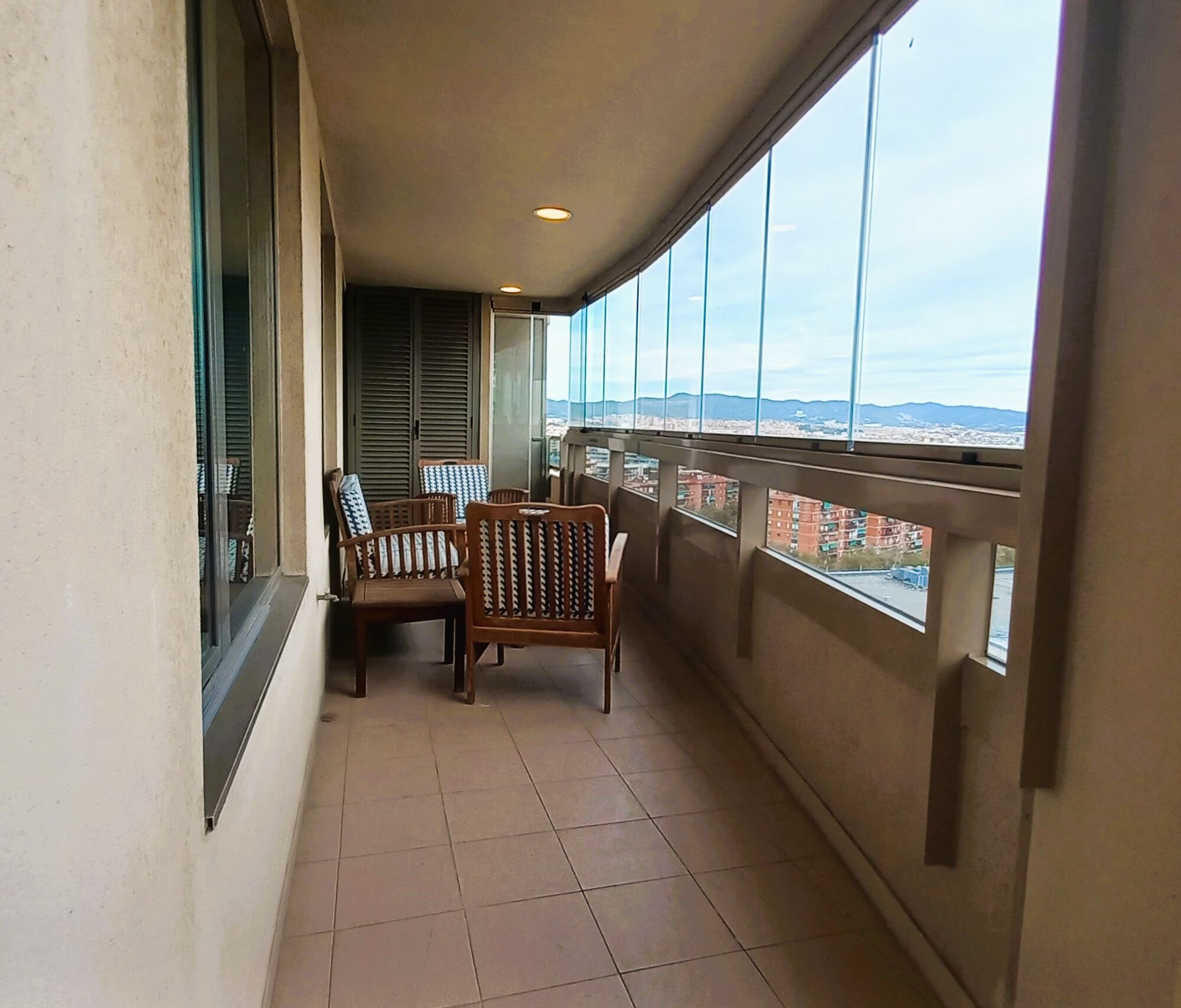 Housing with unobstructed views and common areas