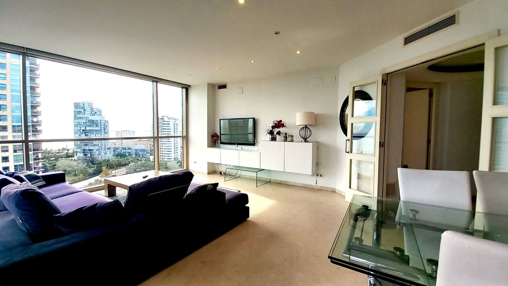 Vivienda con vistas despejadas y zonas comunes
