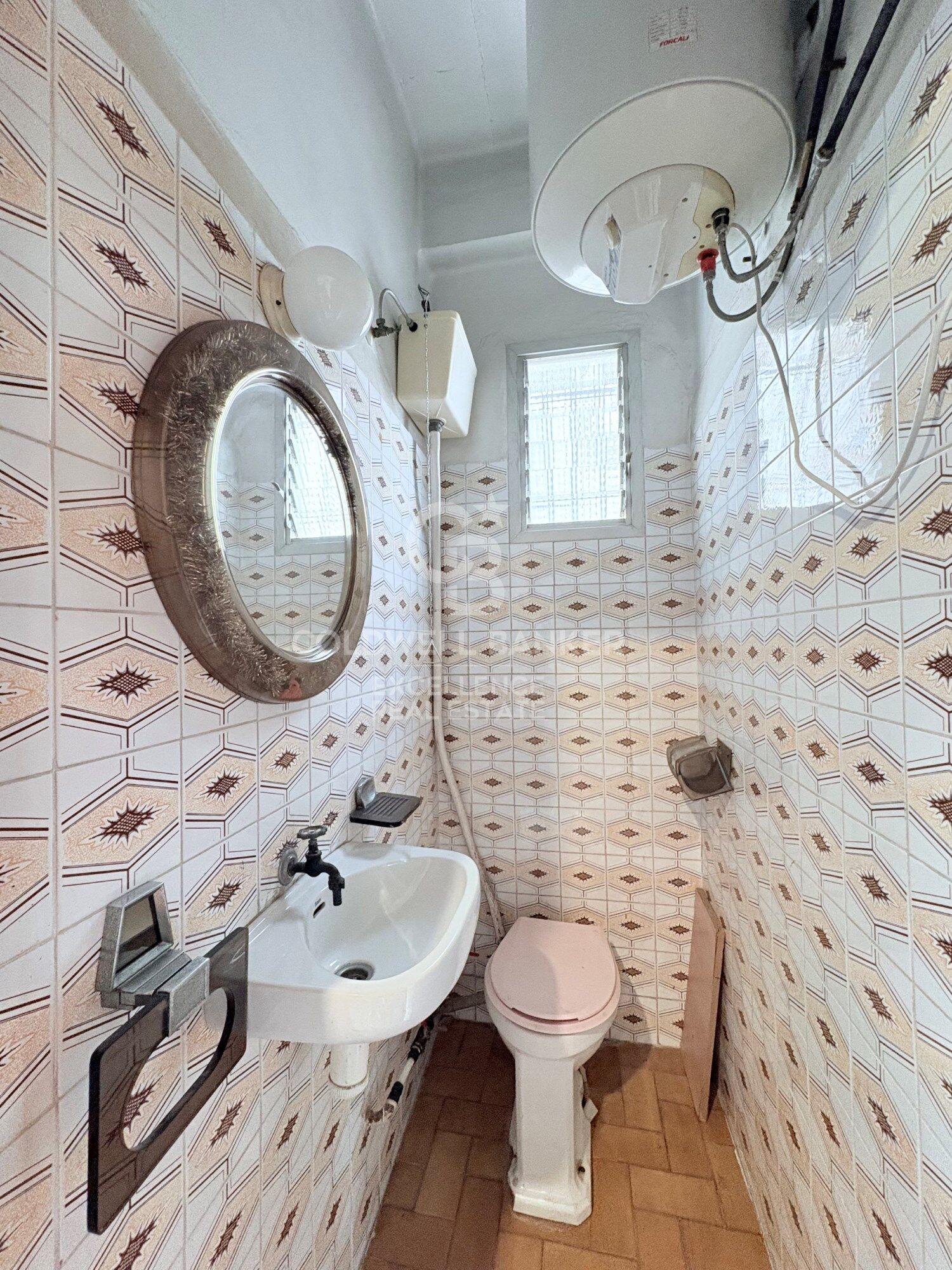 Penthouse mit spektakulärer 70 m² Terrasse und großem Potenzial in Patraix