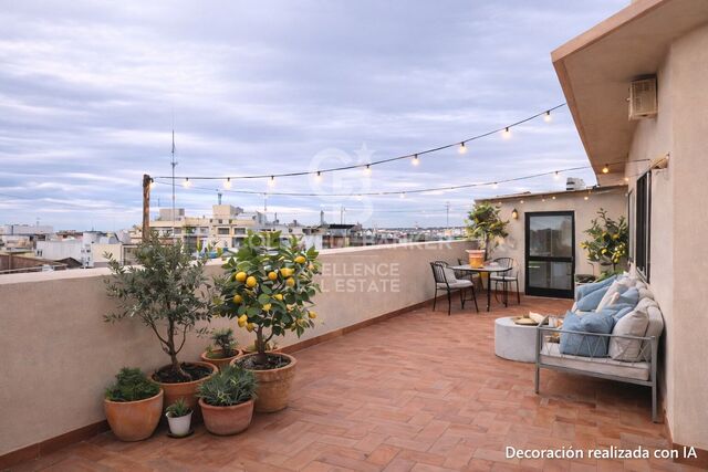 Penthouse avec terrasse de 70 m2 à rénover à Patraix
