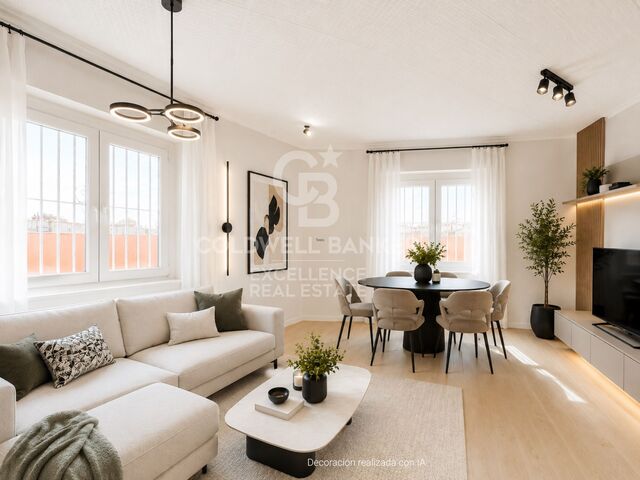 Penthouse with spectacular 70 m² terrace and great potential in Patraix.