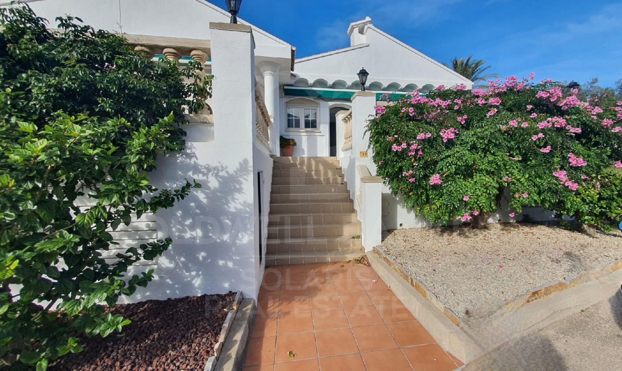 Chalet Adosado en exclusiva urbanización de Moraira