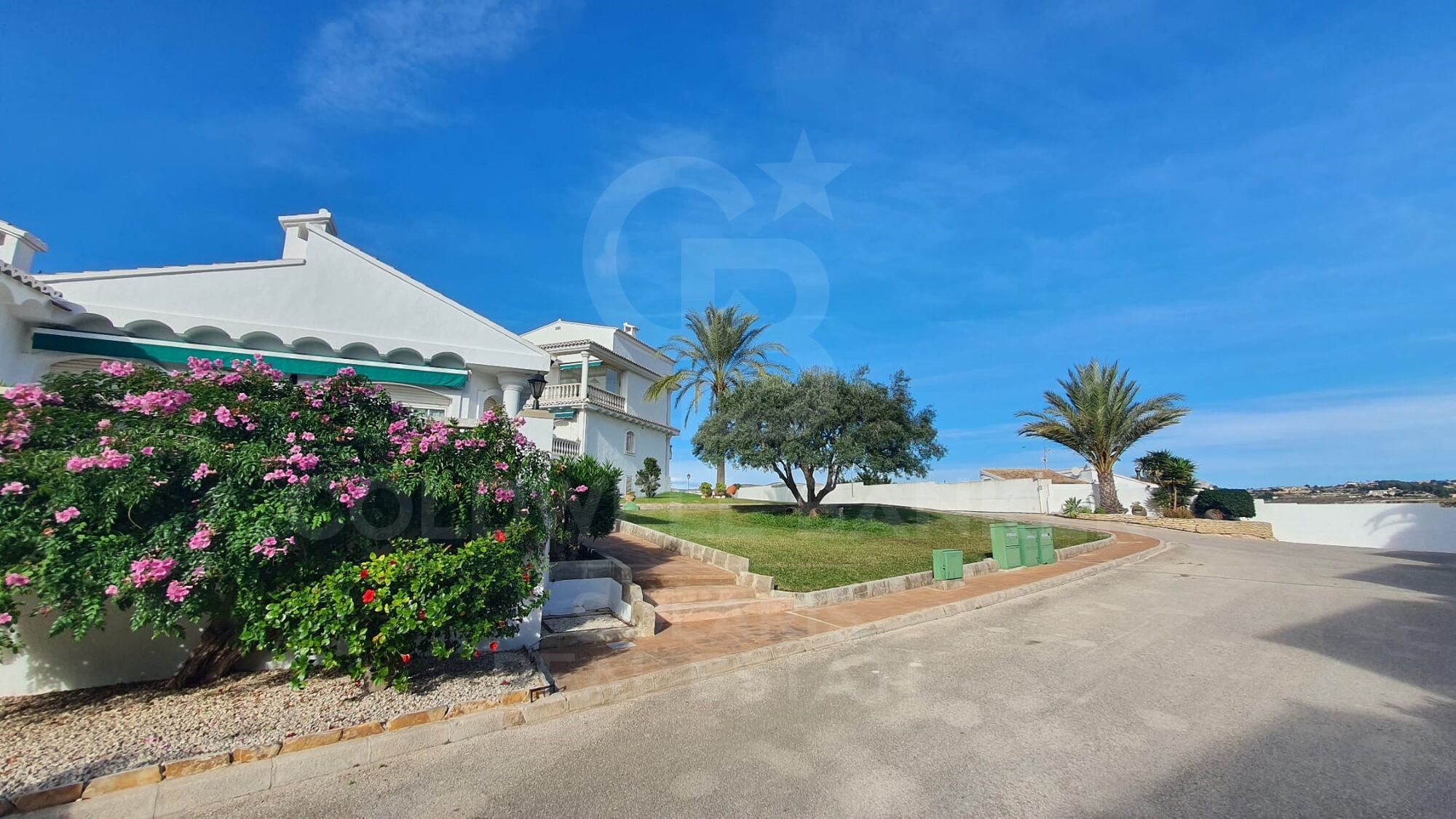 Chalet Adosado en exclusiva urbanización de Moraira