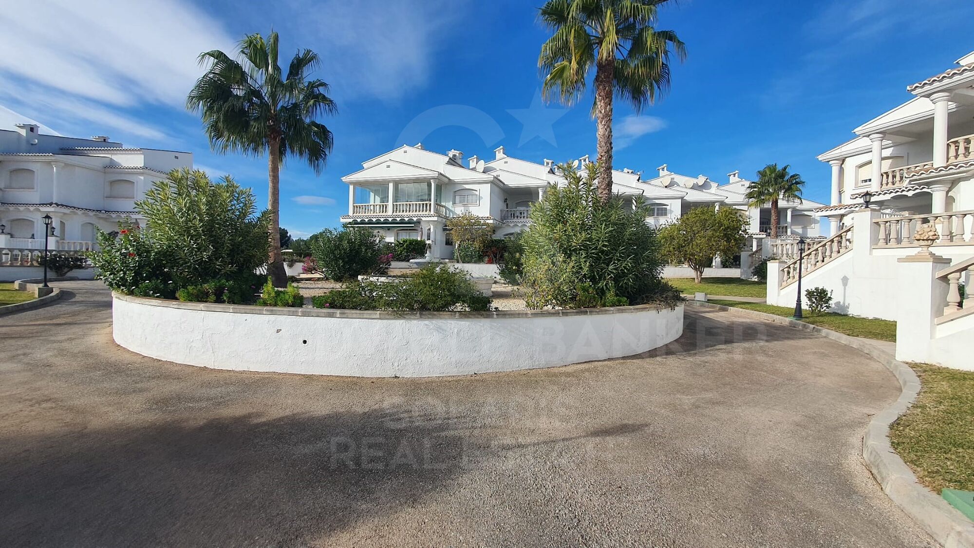Doppelhaushälfte in exklusiver Urbanisation von Moraira