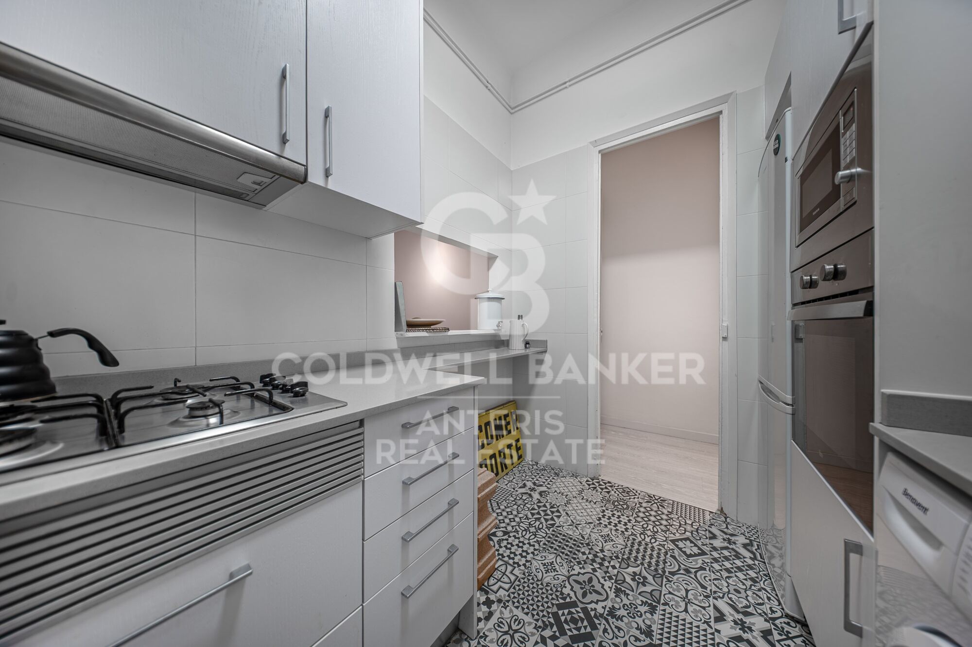 Piso en finca clasica con dos dormitorios dobles