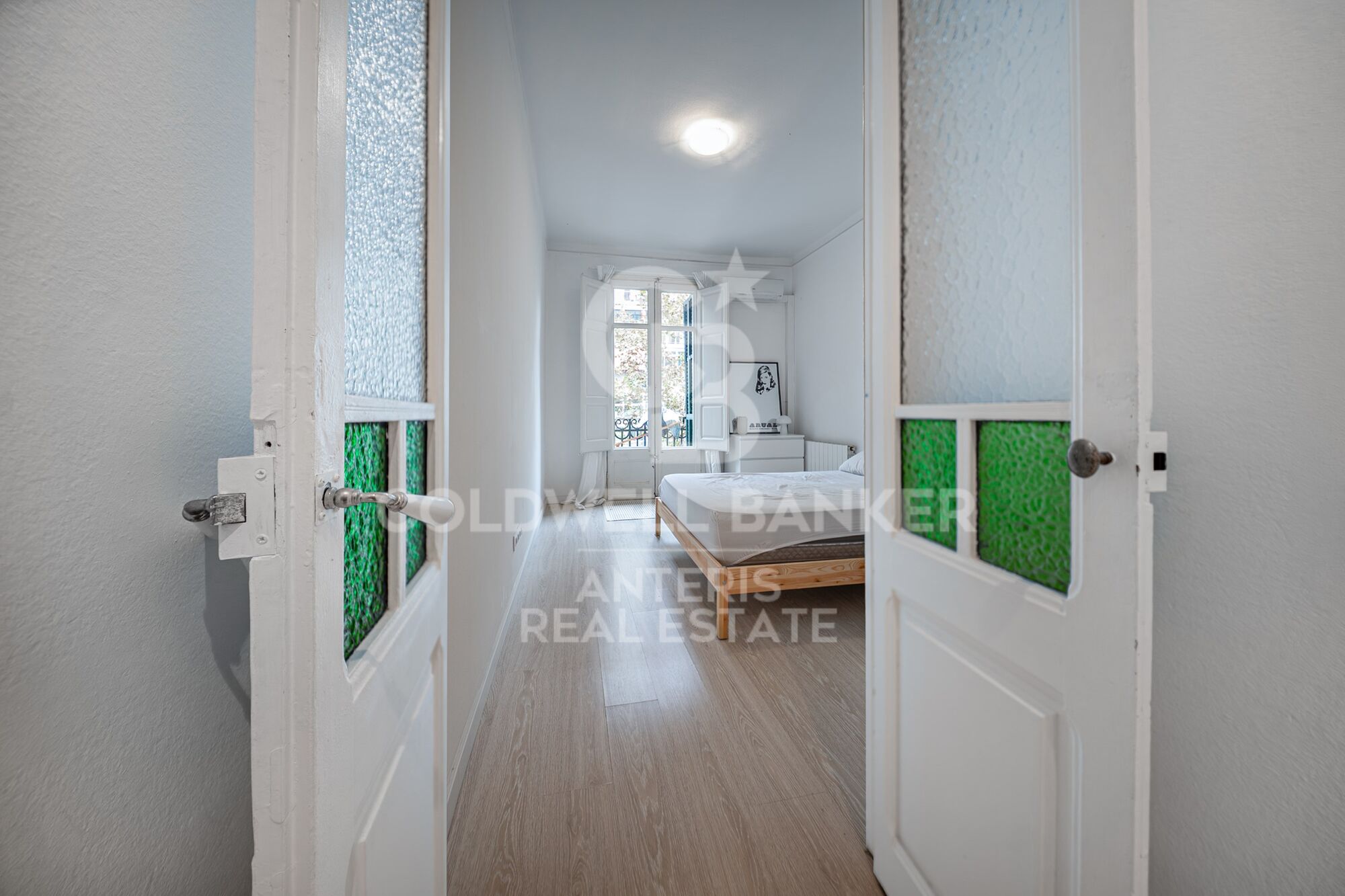 Piso en finca clasica con dos dormitorios dobles