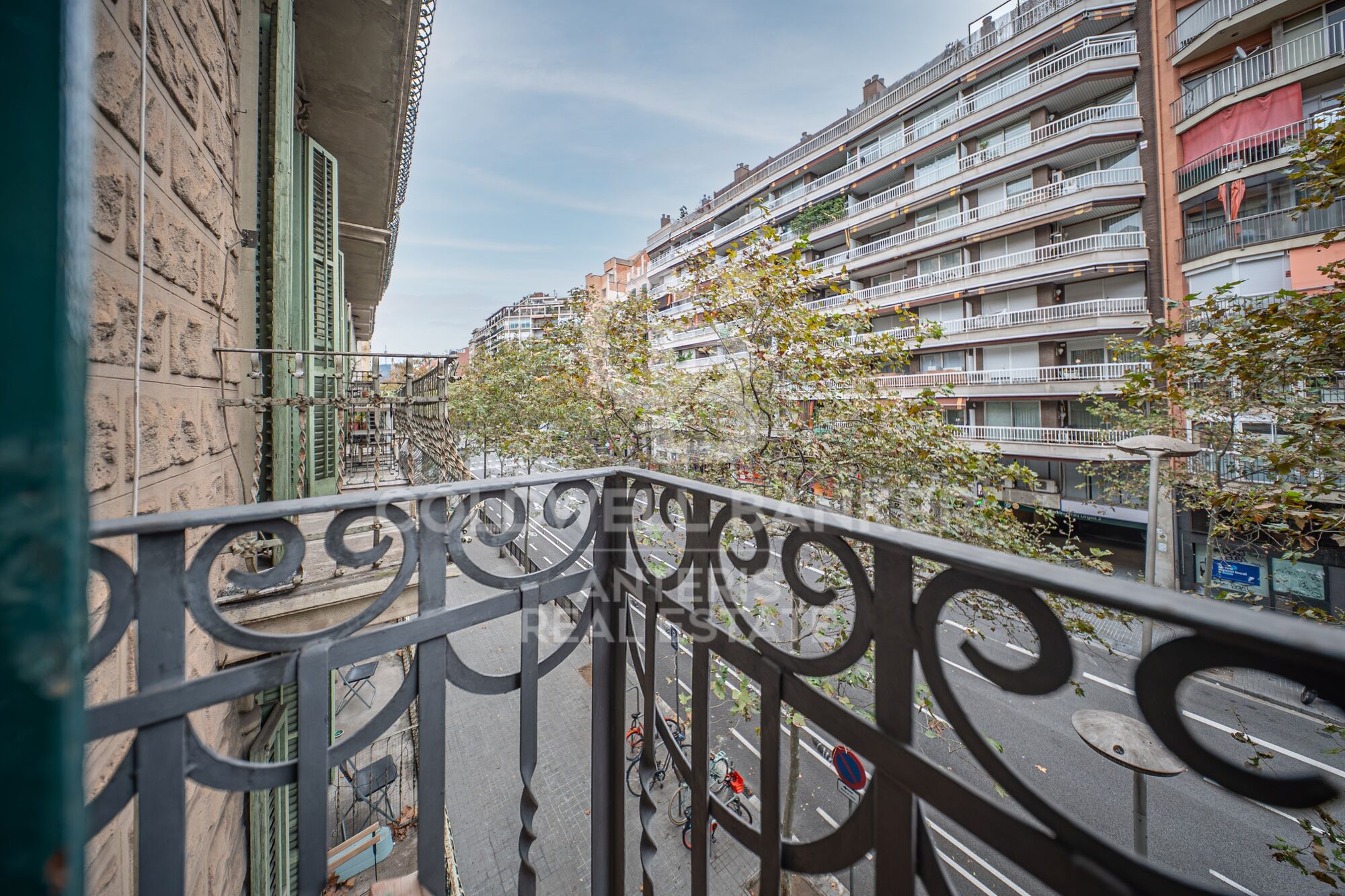 Piso en finca clasica con dos dormitorios dobles