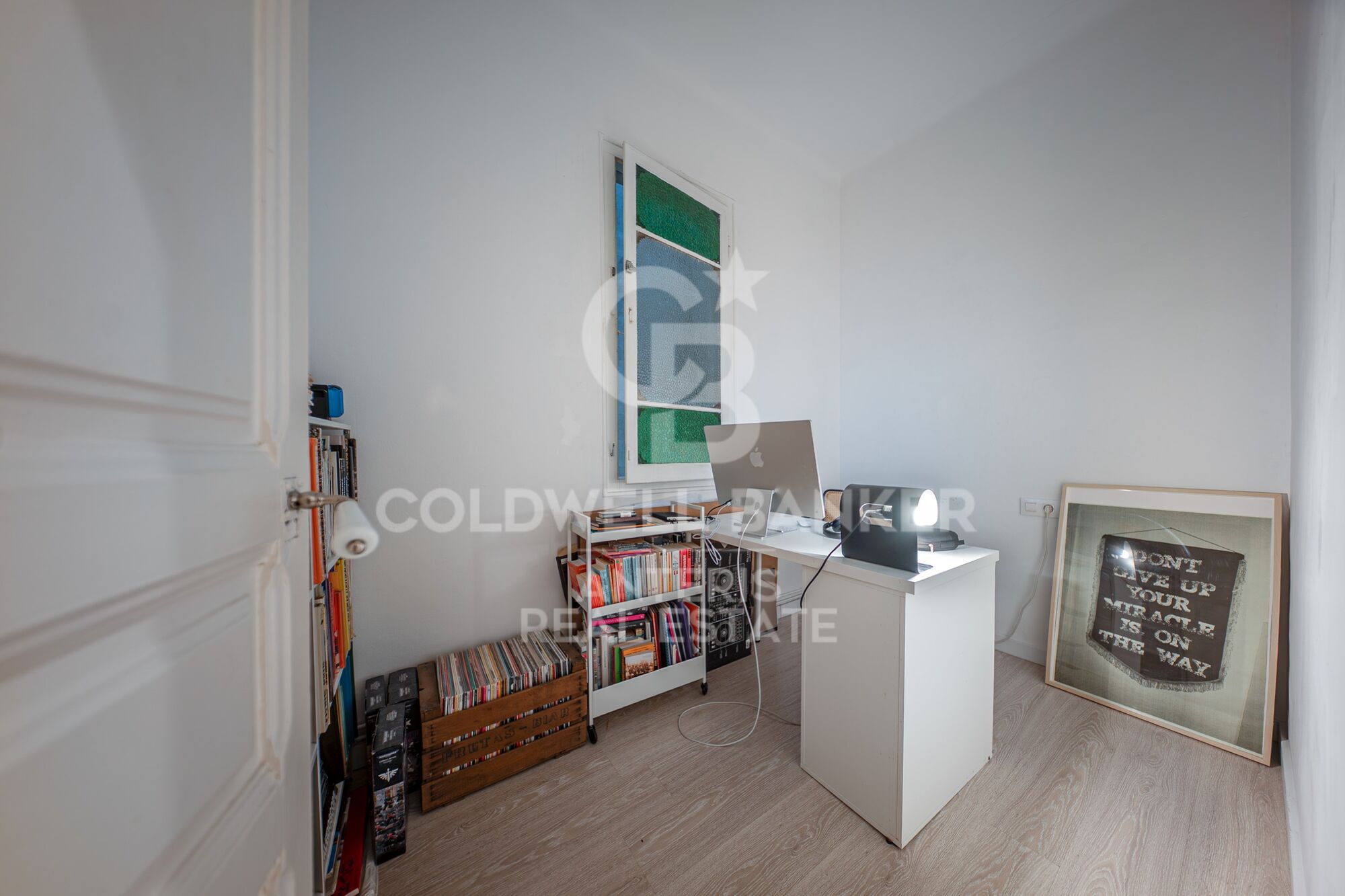 Piso en finca clasica con dos dormitorios dobles