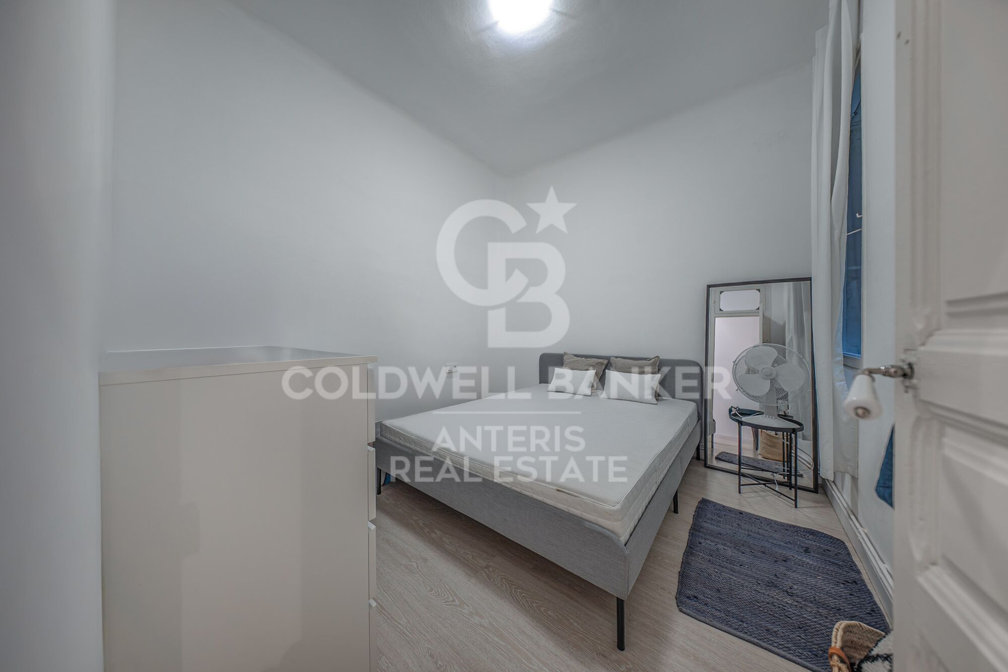 Apartment in a classic building with two double bedrooms