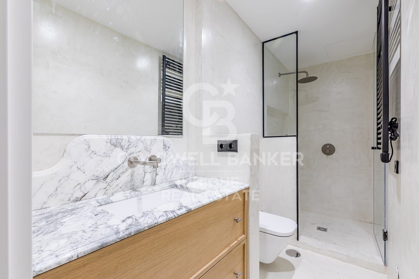 Piso renovado de 3 dormitorios en el centro de Madrid