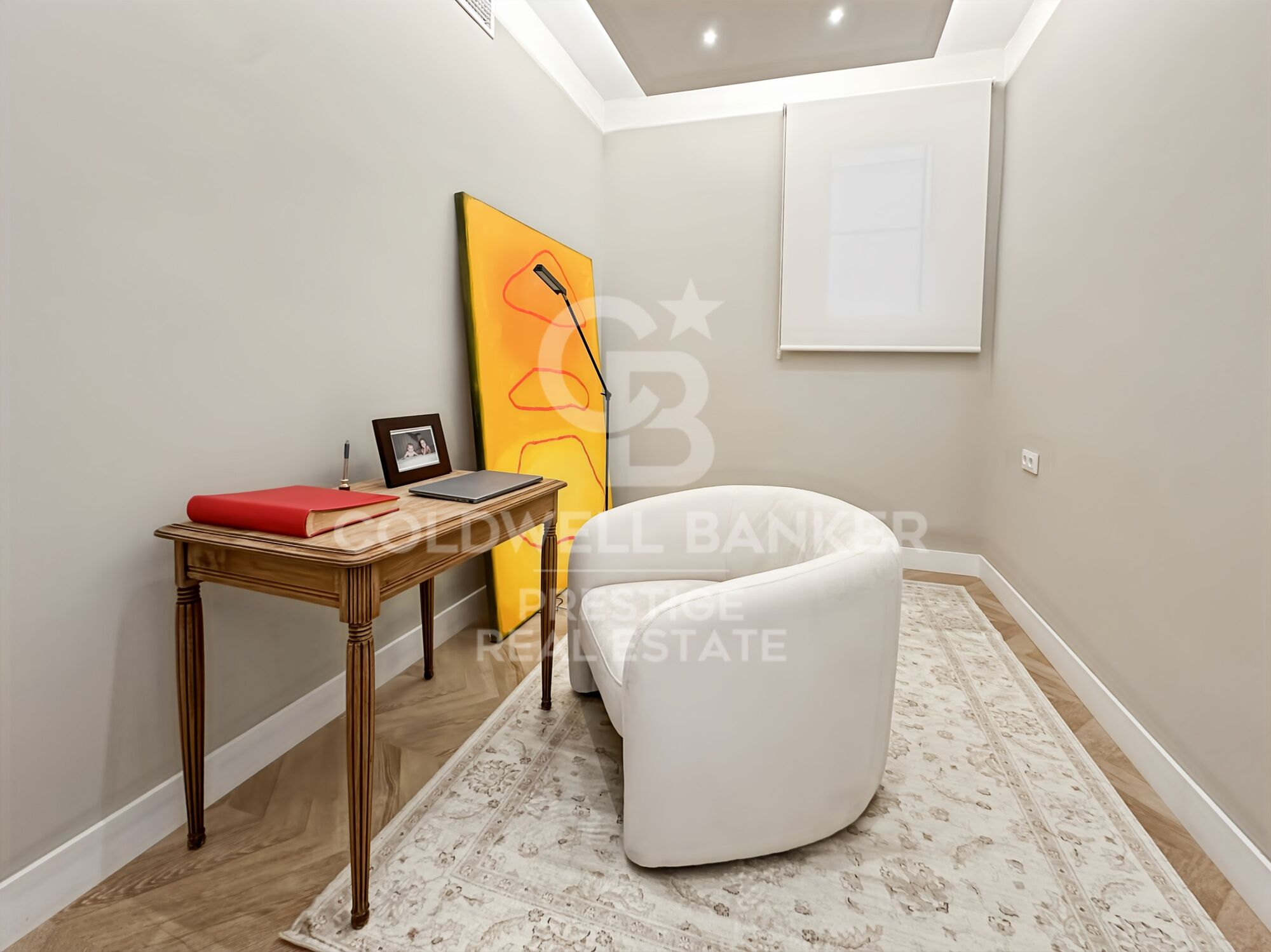 Exclusive 100 m² residence in a classic 'finca regia' building, located at Enrique Granados and Paris, Barcelona