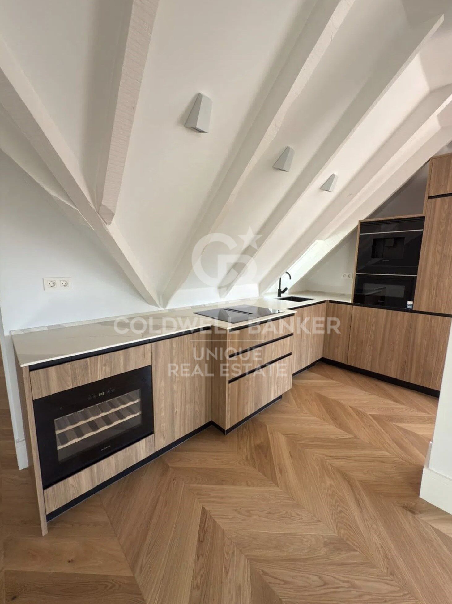 Penthouse with terrace in Castellana, Madrid