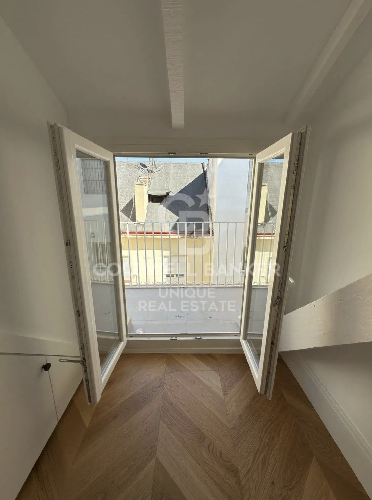 Penthouse with terrace in Castellana, Madrid
