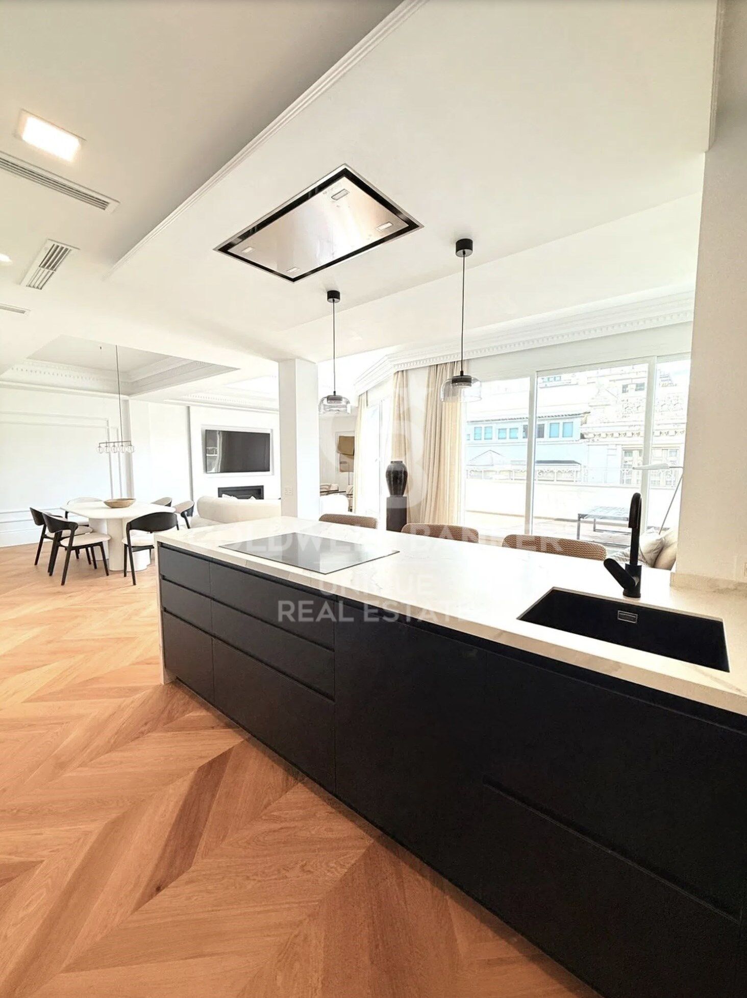 Penthouse rénové avec terrasse à Castellana, Madrid