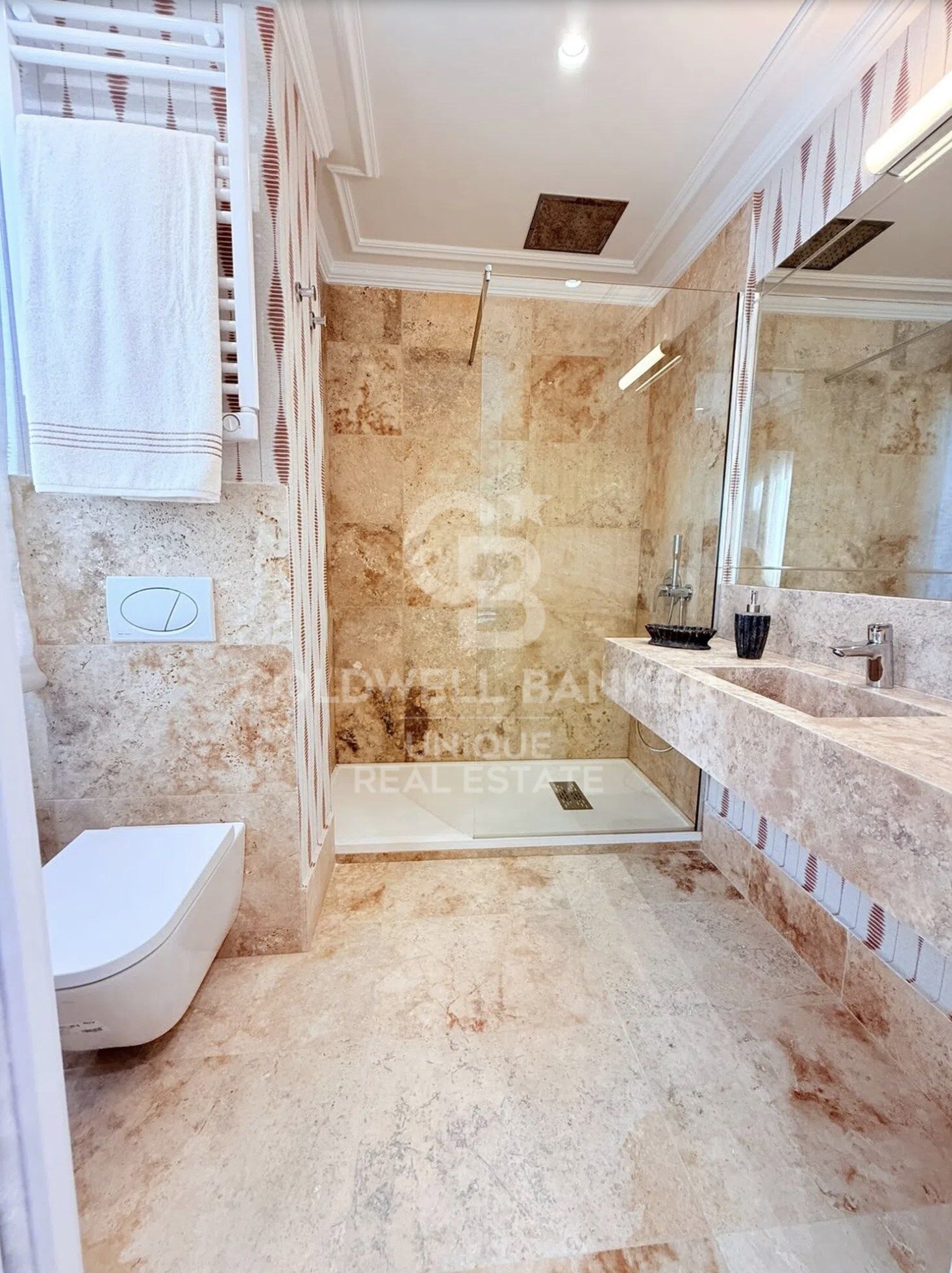 Penthouse rénové avec terrasse à Castellana, Madrid