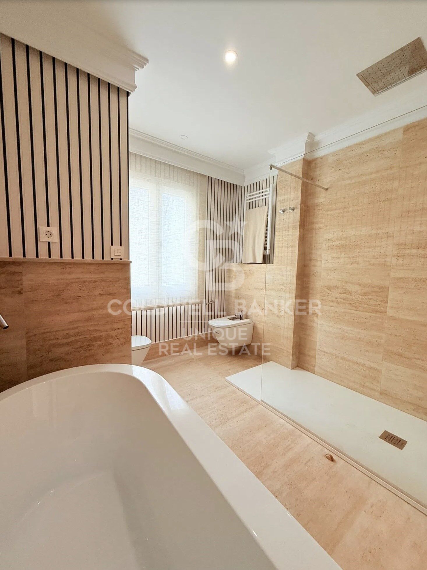 Penthouse rénové avec terrasse à Castellana, Madrid