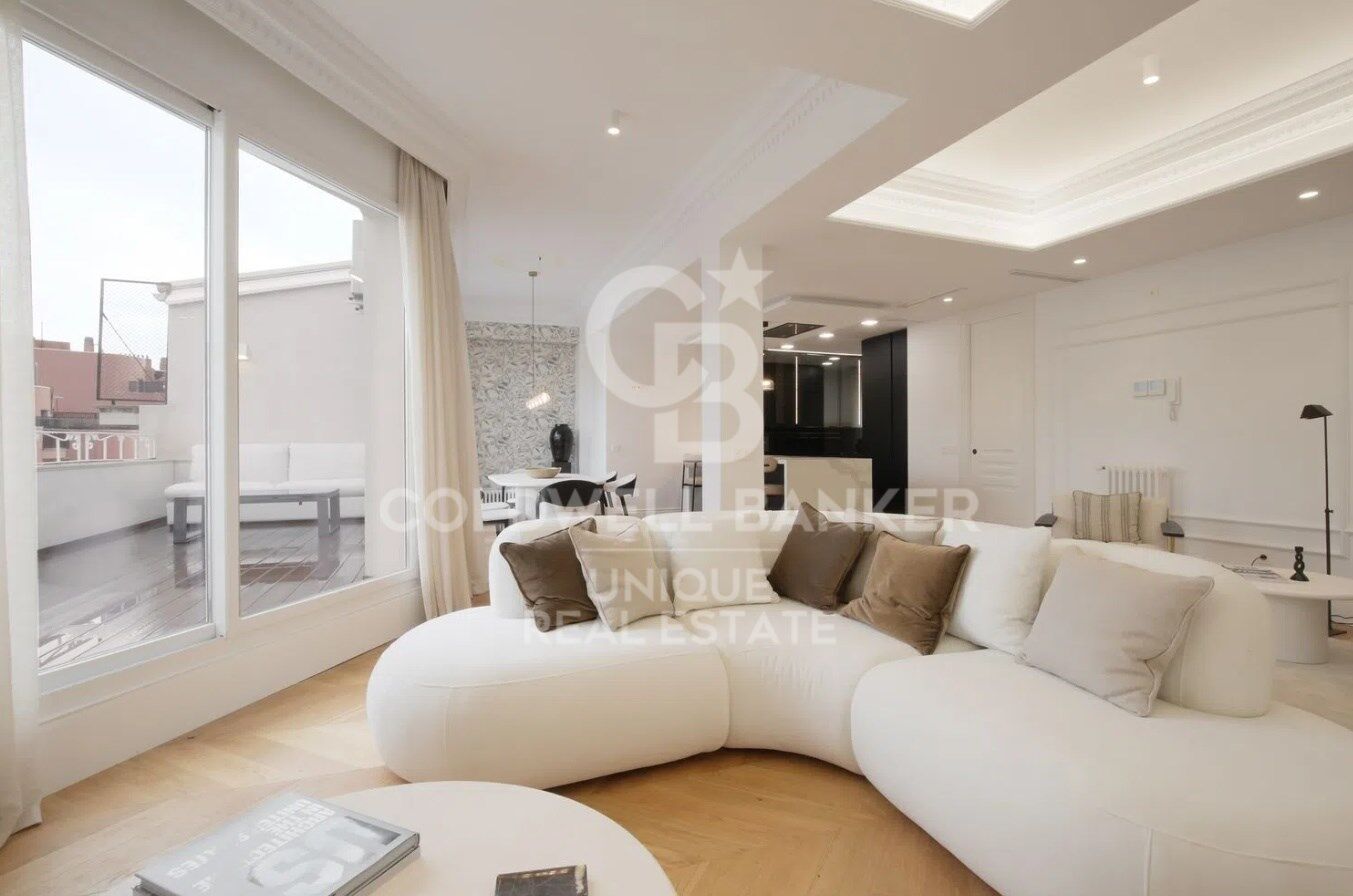Penthouse rénové avec terrasse à Castellana, Madrid
