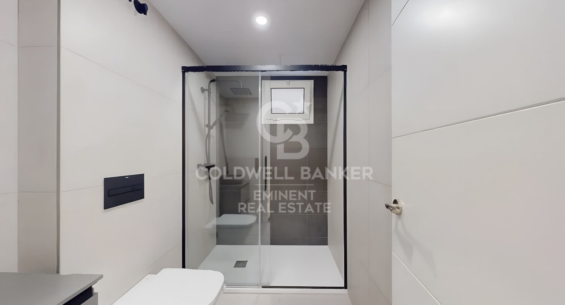 Appartement rénové de 3 chambres à Les Corts