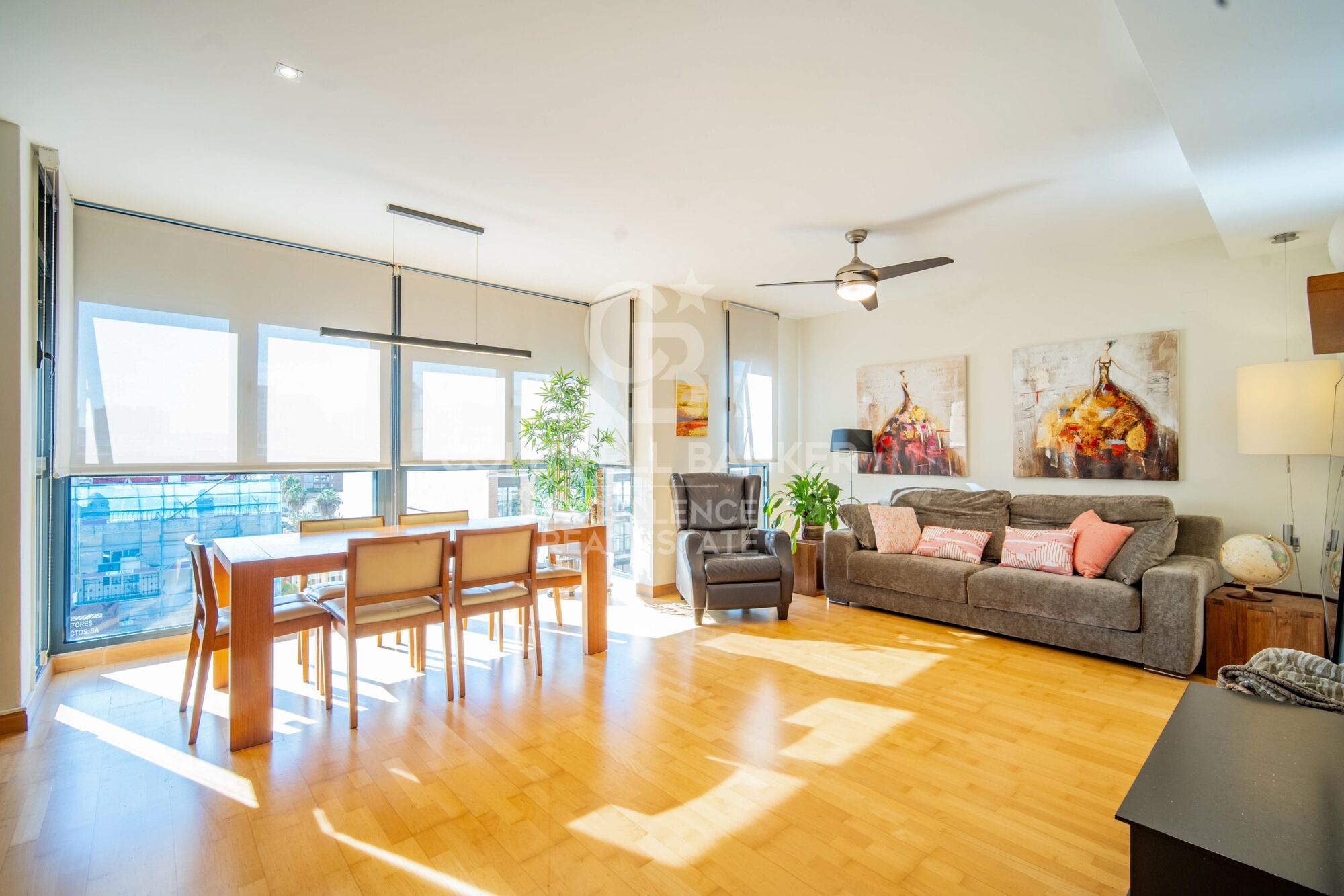 Bright 142 m2 flat with 4 bedrooms, garage and storage room in Albors, Valencia