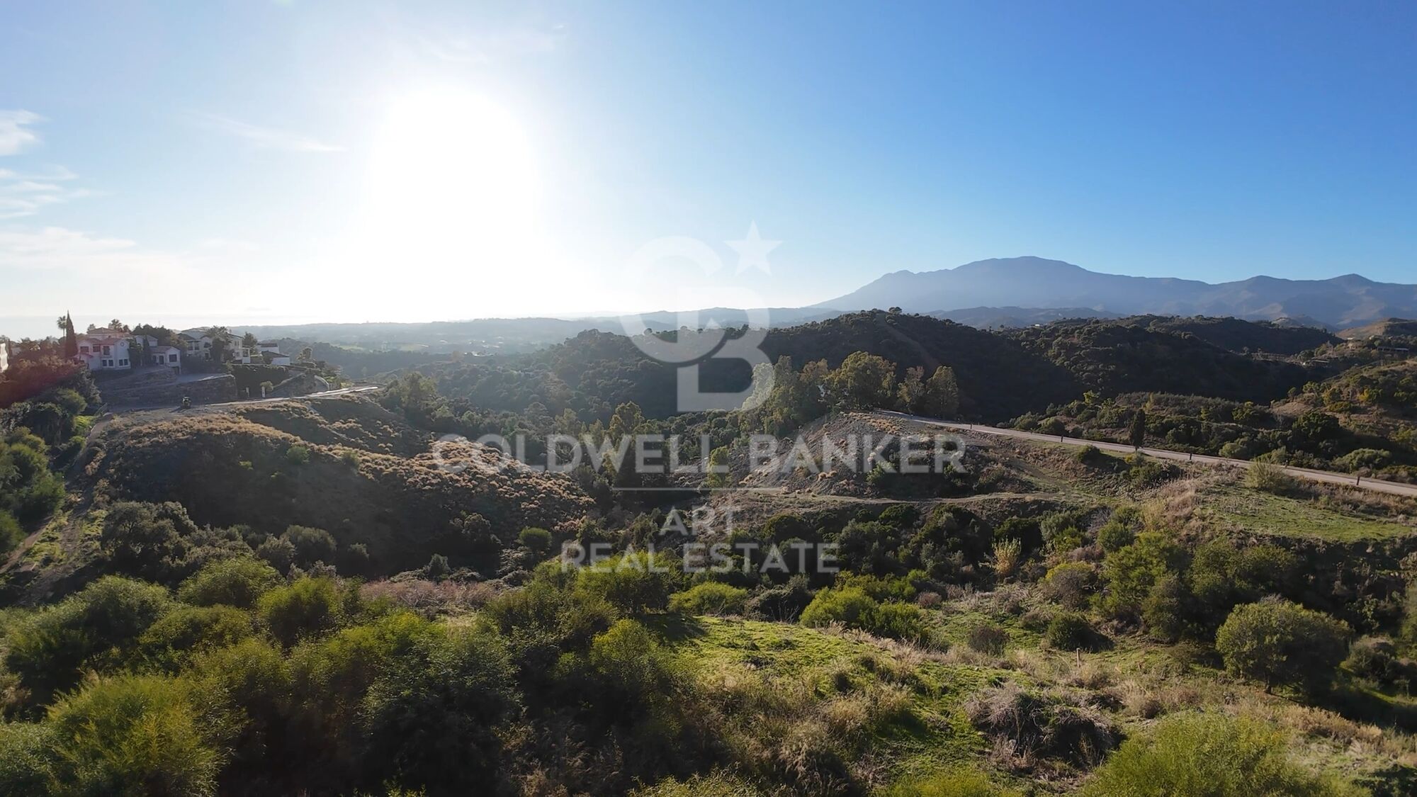 Unglaubliches Baugrundstück mit Panoramablick in Estepona