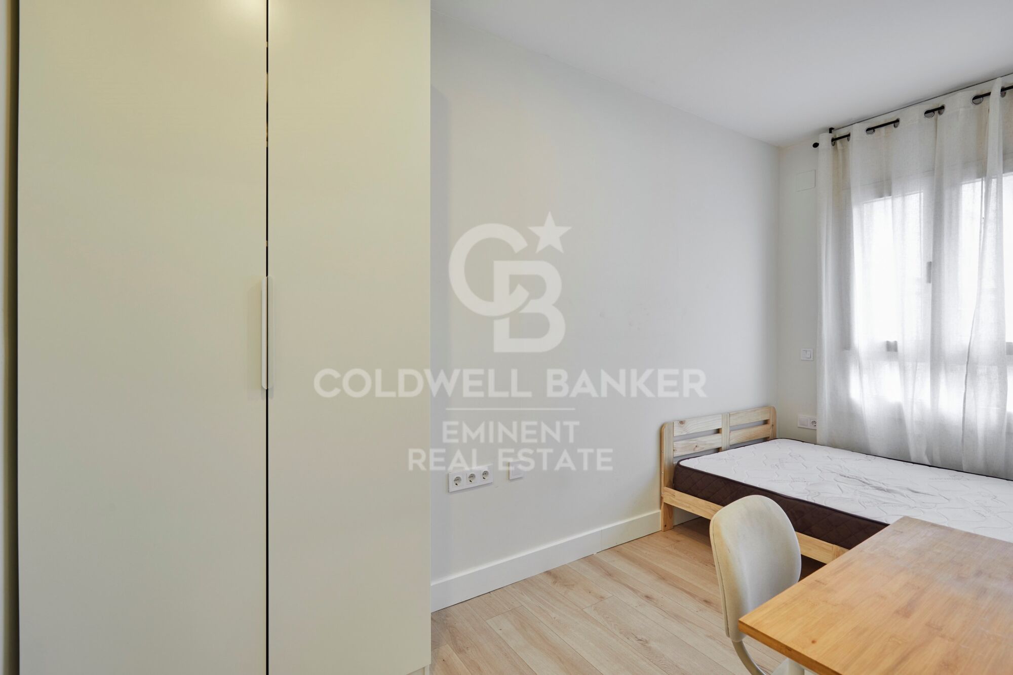 Flat 4 Bedrooms Sale Barcelona