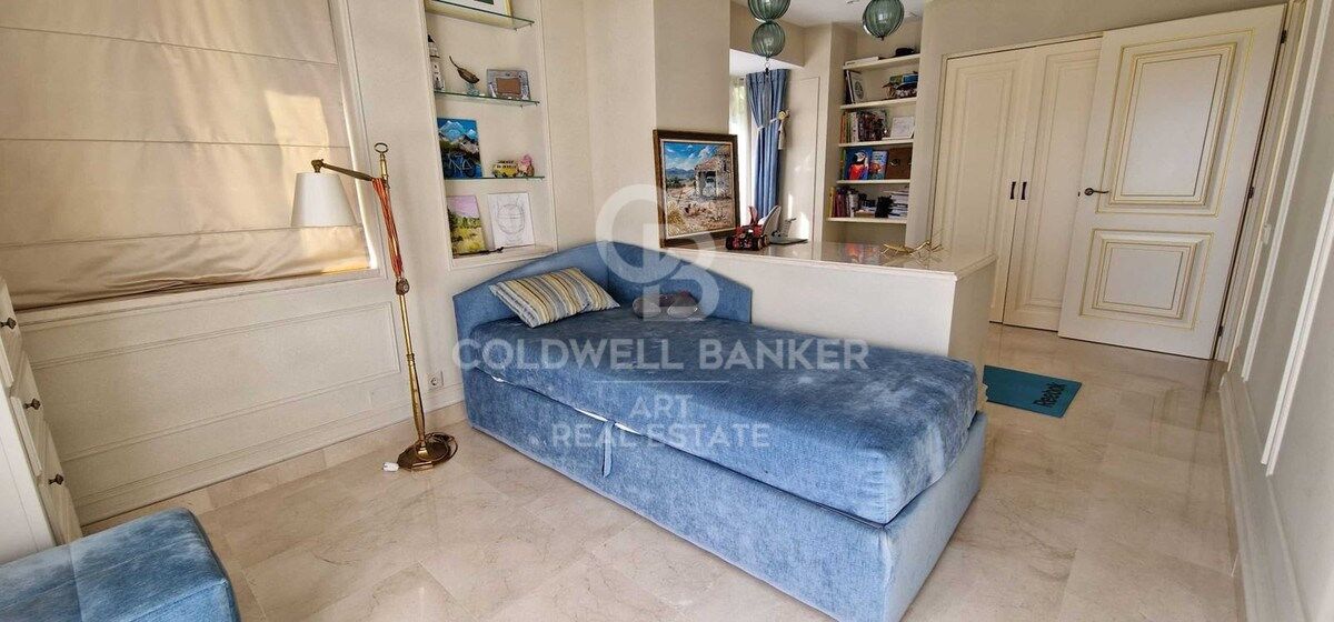 Unglaubliche Villa im exklusiven Benahavís Country Club mit Meer- und Bergblick